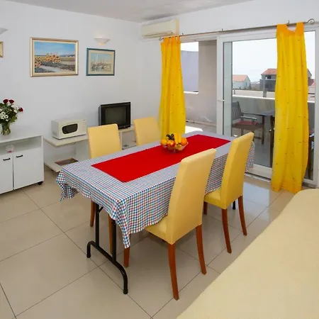 Slobodan Apartment Makarska